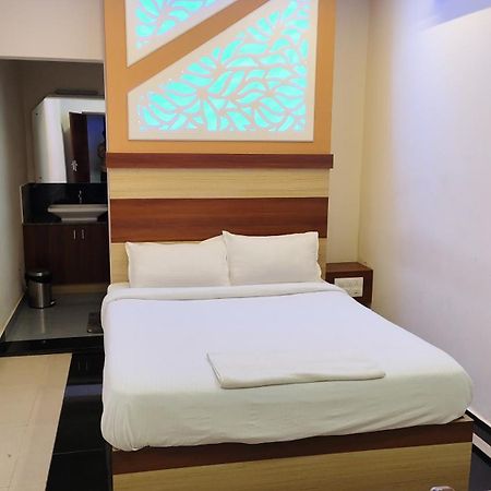 Krishnakripa Premium Residency Hotel Kochi ภายนอก รูปภาพ