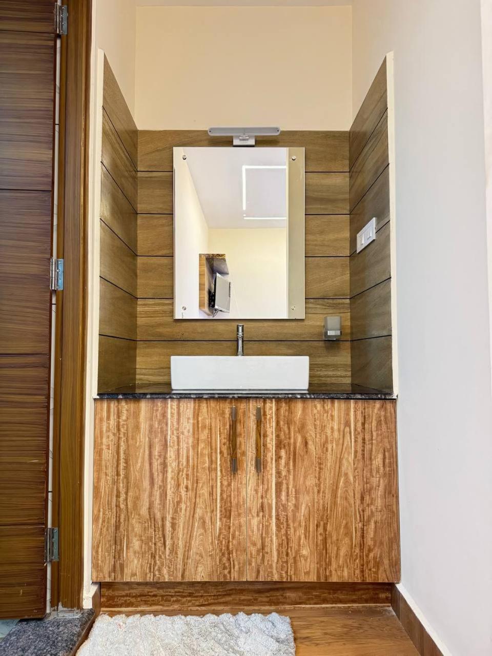 Krishnakripa Premium Residency Hotel Kochi ภายนอก รูปภาพ
