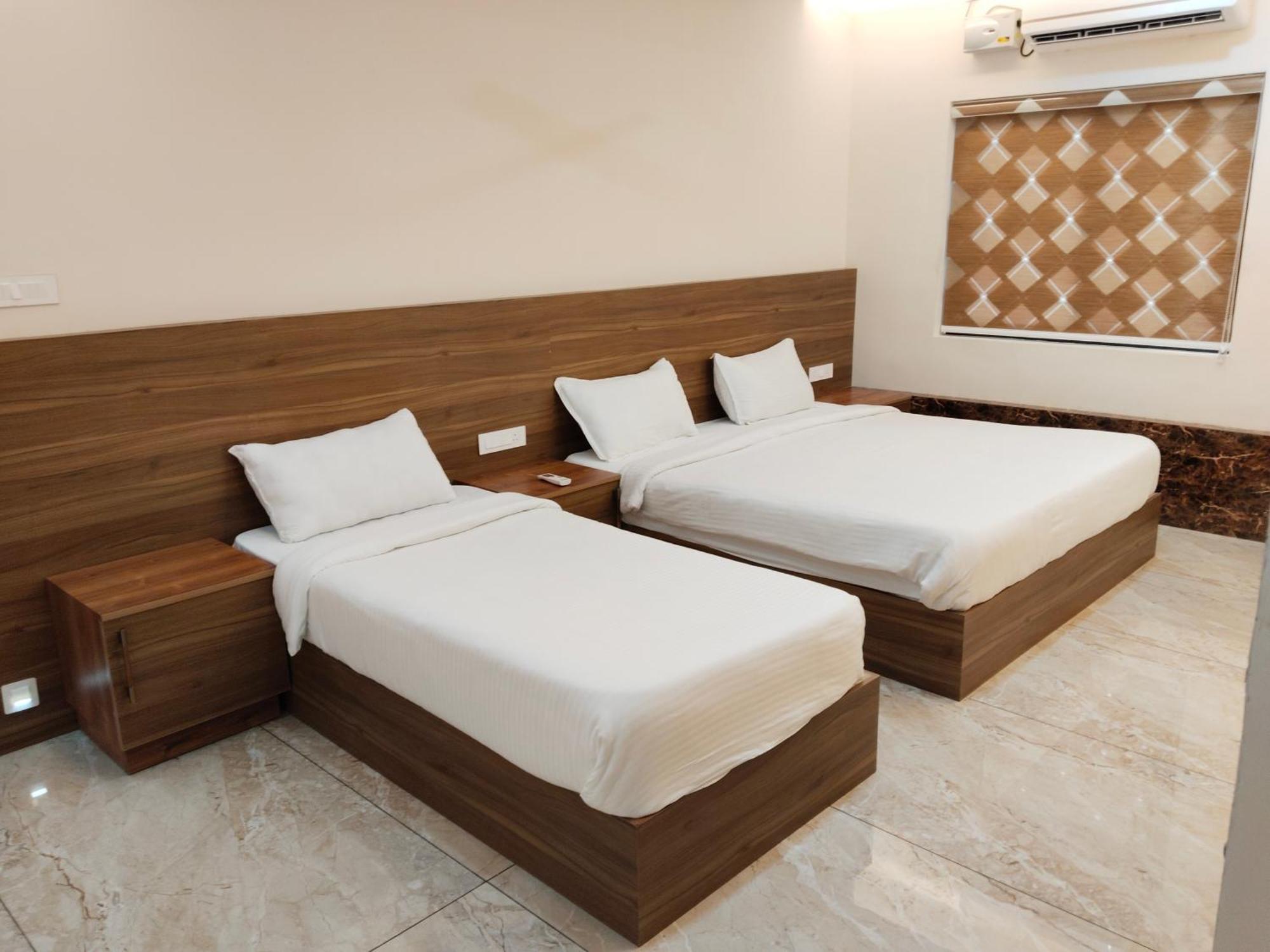 Krishnakripa Premium Residency Hotel Kochi ภายนอก รูปภาพ